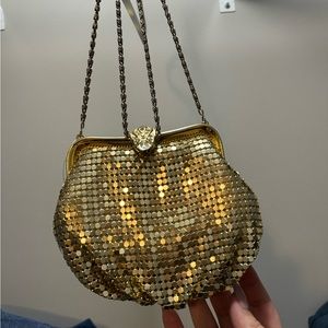 Vintage Whiting and Davis Gold Mesh Metallic Small Purse